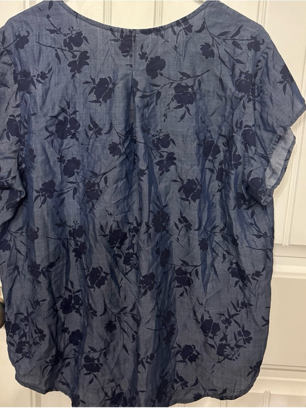 Liz Claiborne Navy Floral Button-Down Shirt - Picture 2 of 2
